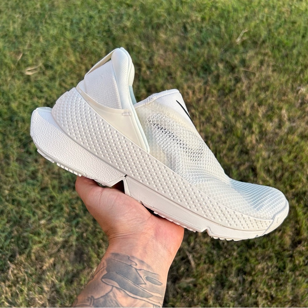 Nike Go Flyease Pale Ivory - Size 8.5 Women